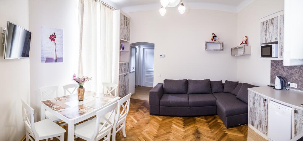 Apartments White House Lemberg Zimmer foto